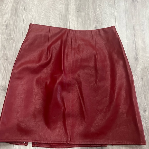 ‼️SOLD DO+BE Red Faux Leather Studded Mini Skirt - Picture 2 of 5